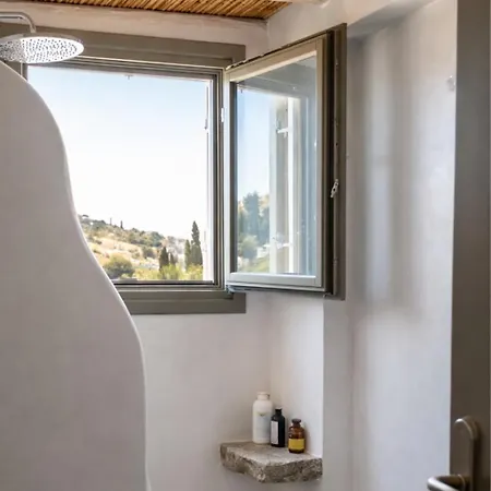 Holiday home Damarionas Retreat - Newly Restored House With Views *